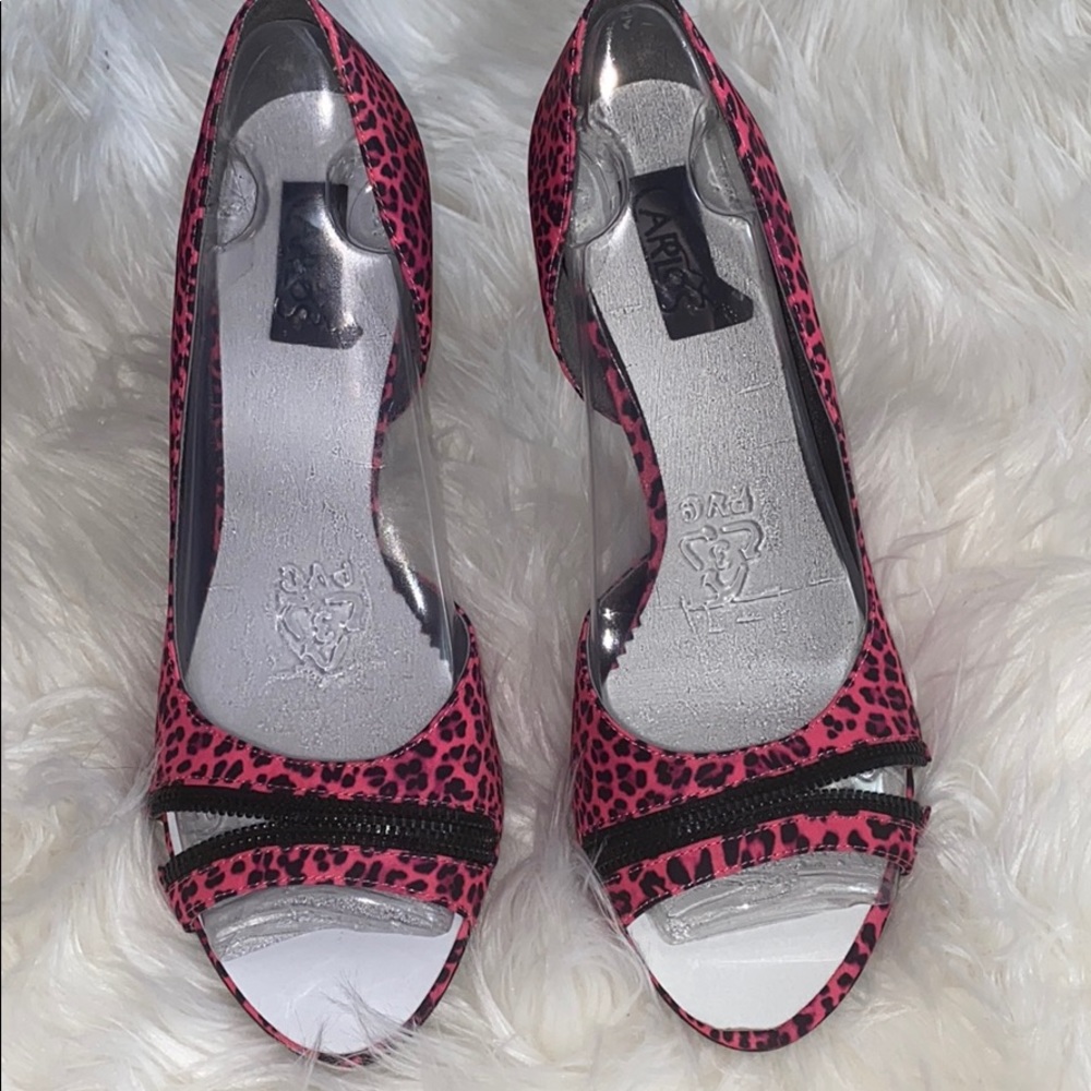 Open toe pump Carlos Santana shoe never worn